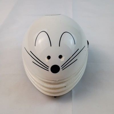 Diadem White Mouse Mini Battery Powered Corner Desk Portable Vacuum Cleaner