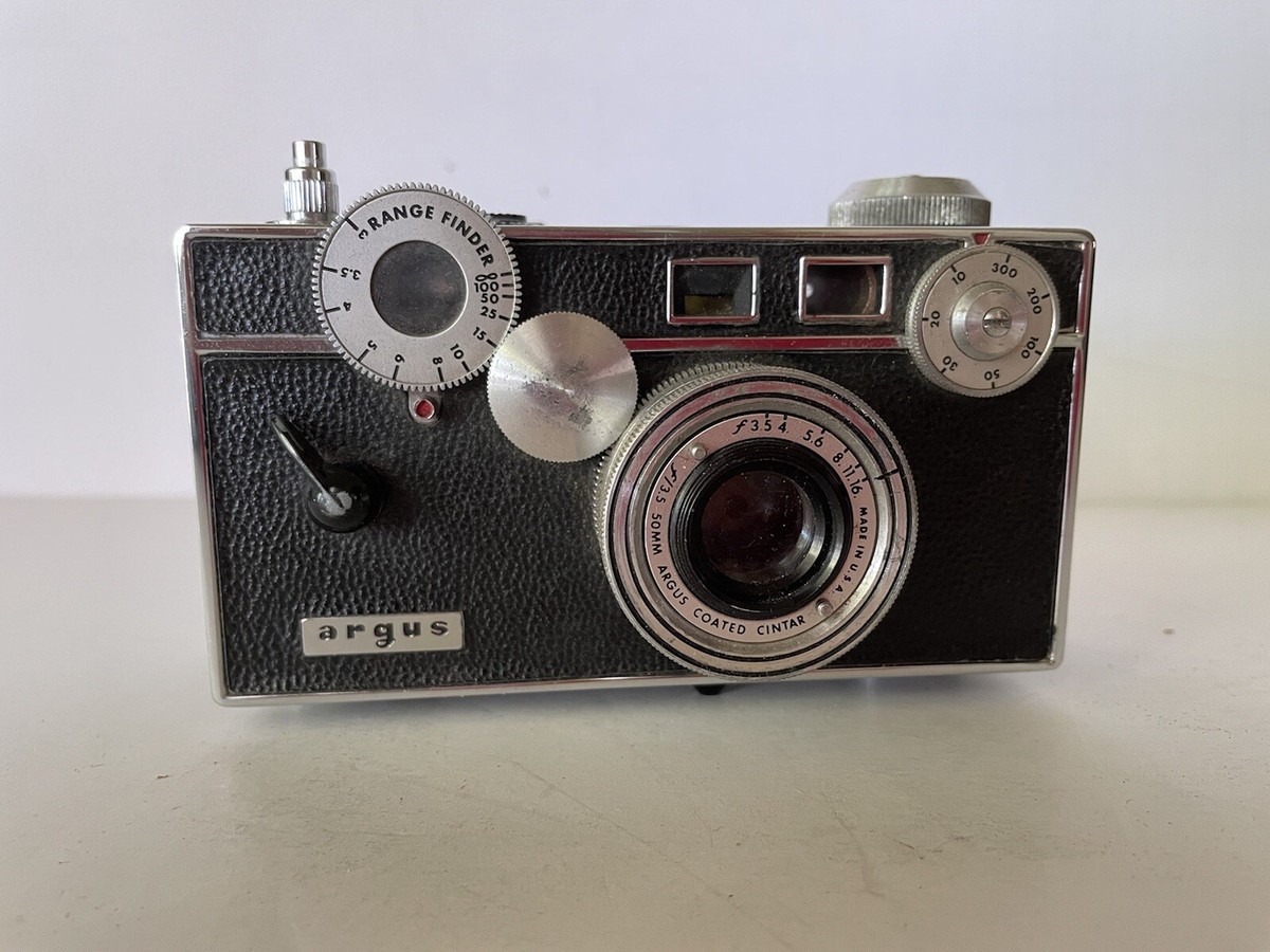 argus COATED CINTAR フィルムカメラ Vintage Argus 50mm Coated Cintar Film Camera w/Leather Case