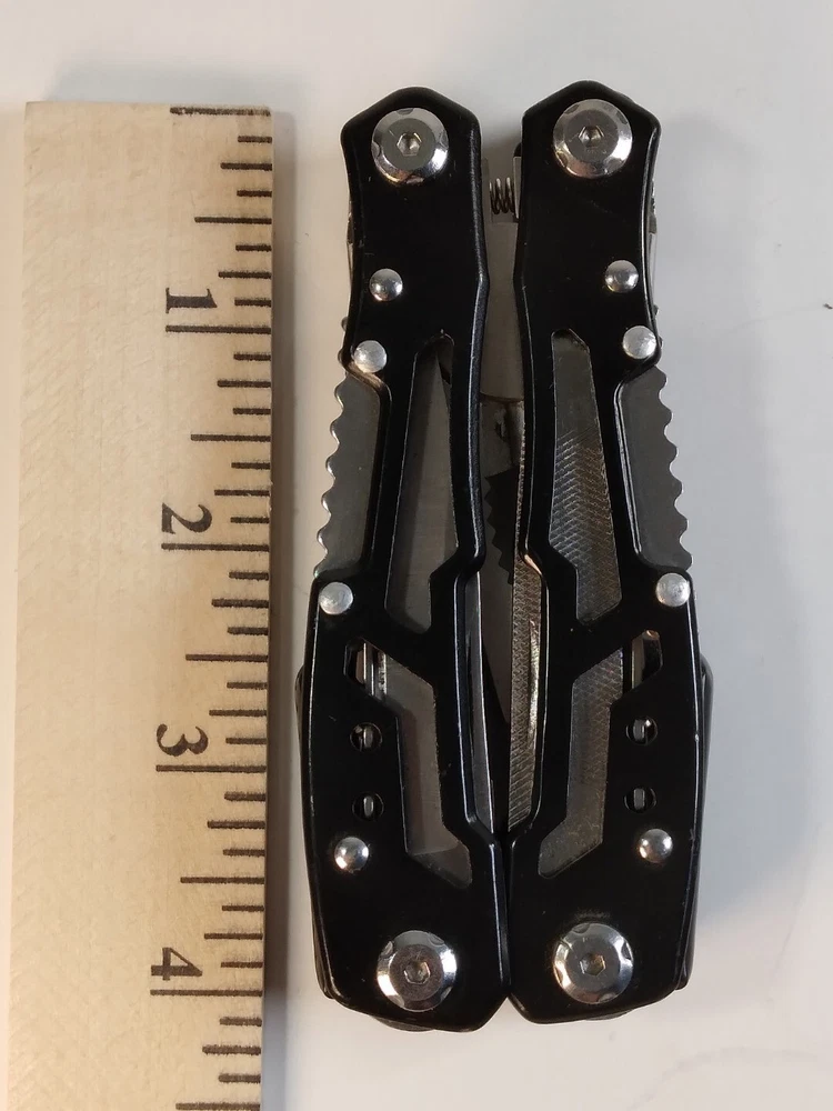Multi Tool Spring Loaded Needle Nose Pliers With Cutter Plus 8 Blade/Tools Black