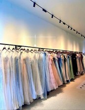 Wholesale of 10 gowns from the bridal shop, valued at 2000