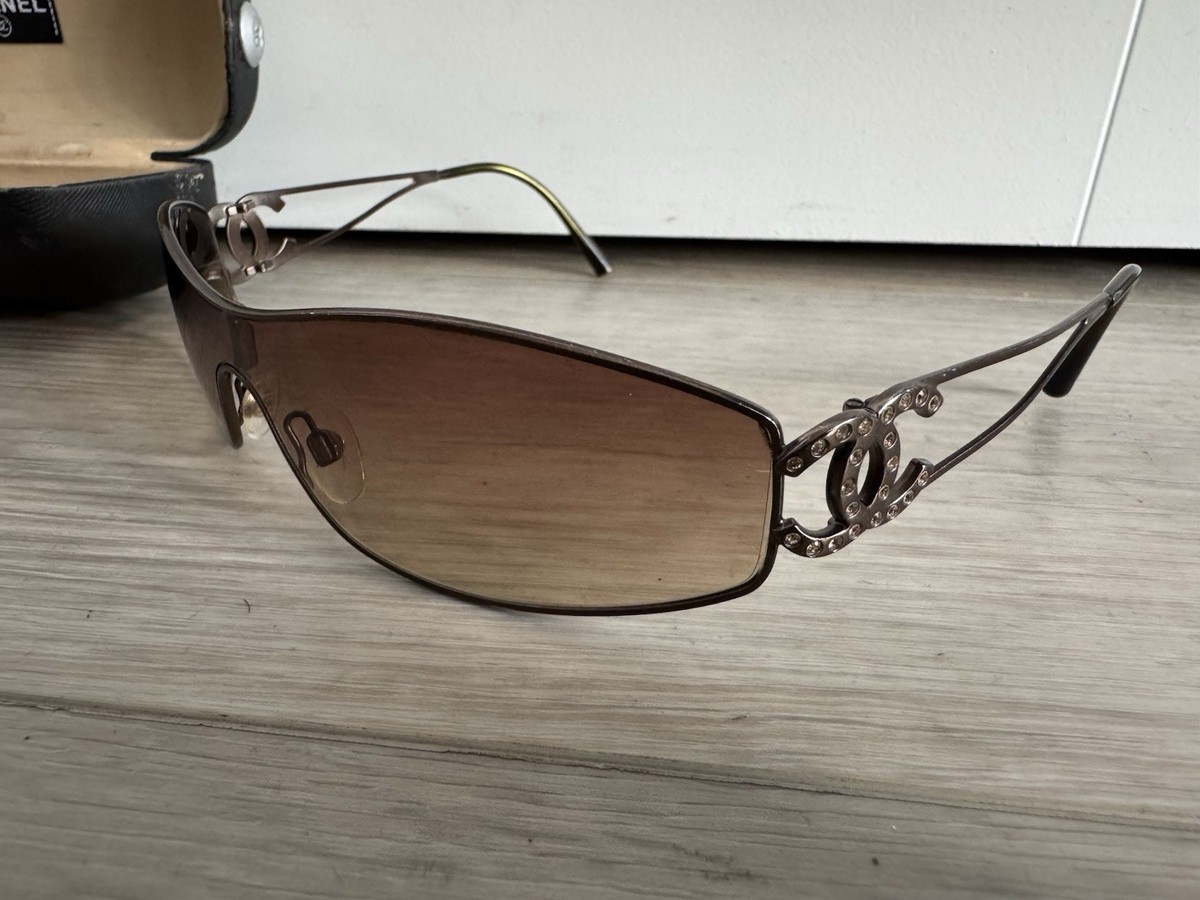 chanel サングラス Chanel Shield Sunglasses Swarovski Crystals CC 4073 B - Made