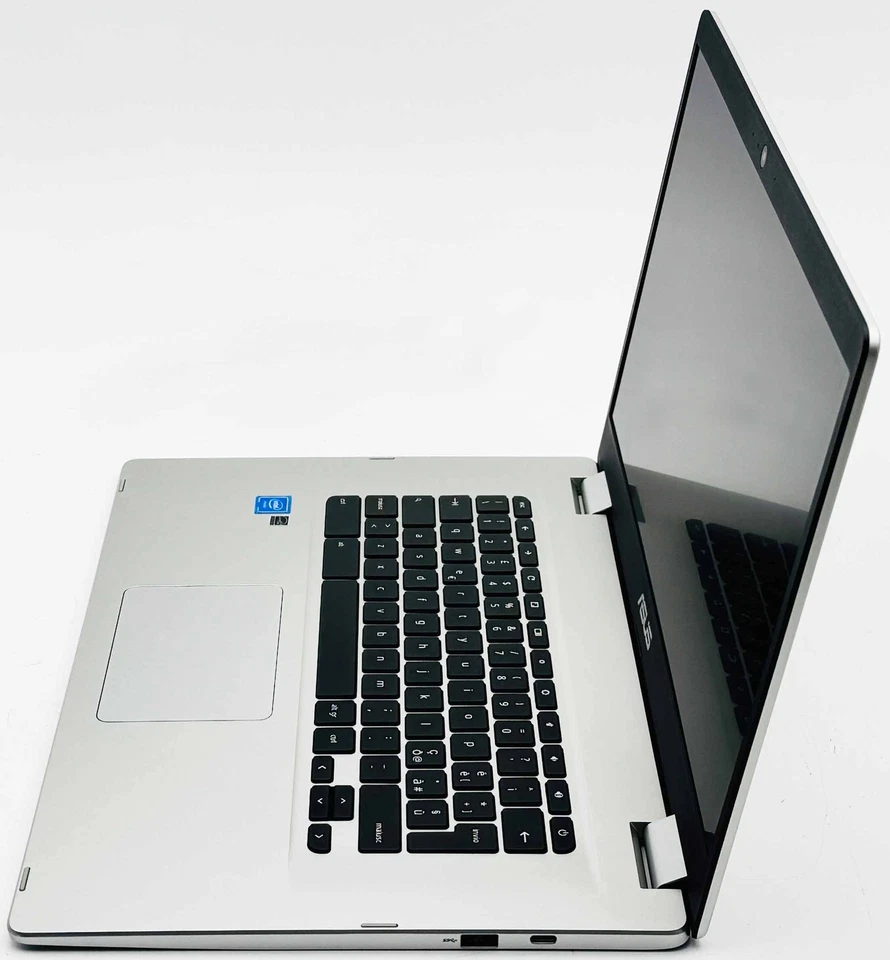 ASUS Chromebook C523NA 15,6″ HD Celeron N3350 4GB RAM 64GB eMMC portatile QWERTY - Immagine 2 di 4