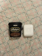 Apple AirPods 2nd Gen A2031/A2032 with Charging Case White. Used/working🌹