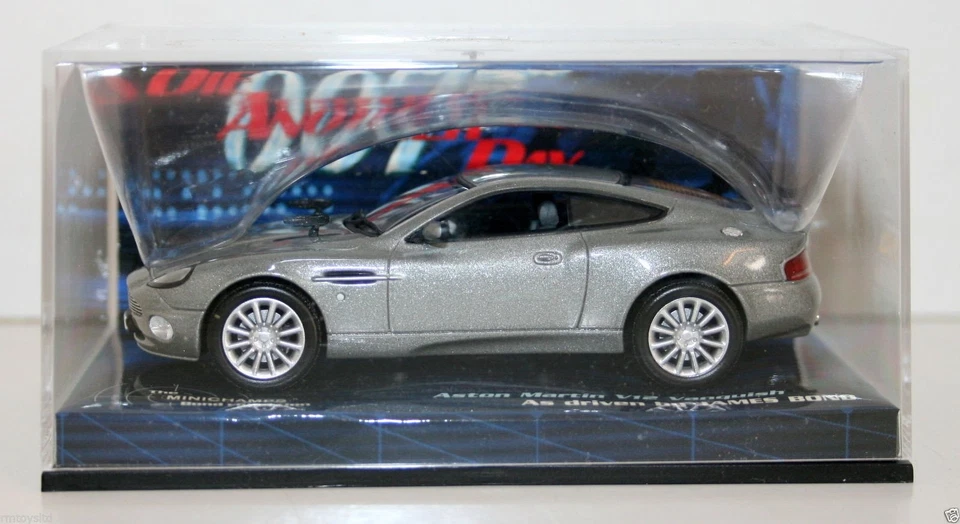 MINICHAMPS 1/43 04512 ASTON MARTIN V12 VANQUISH JAMES BOND - Image 2 of 2