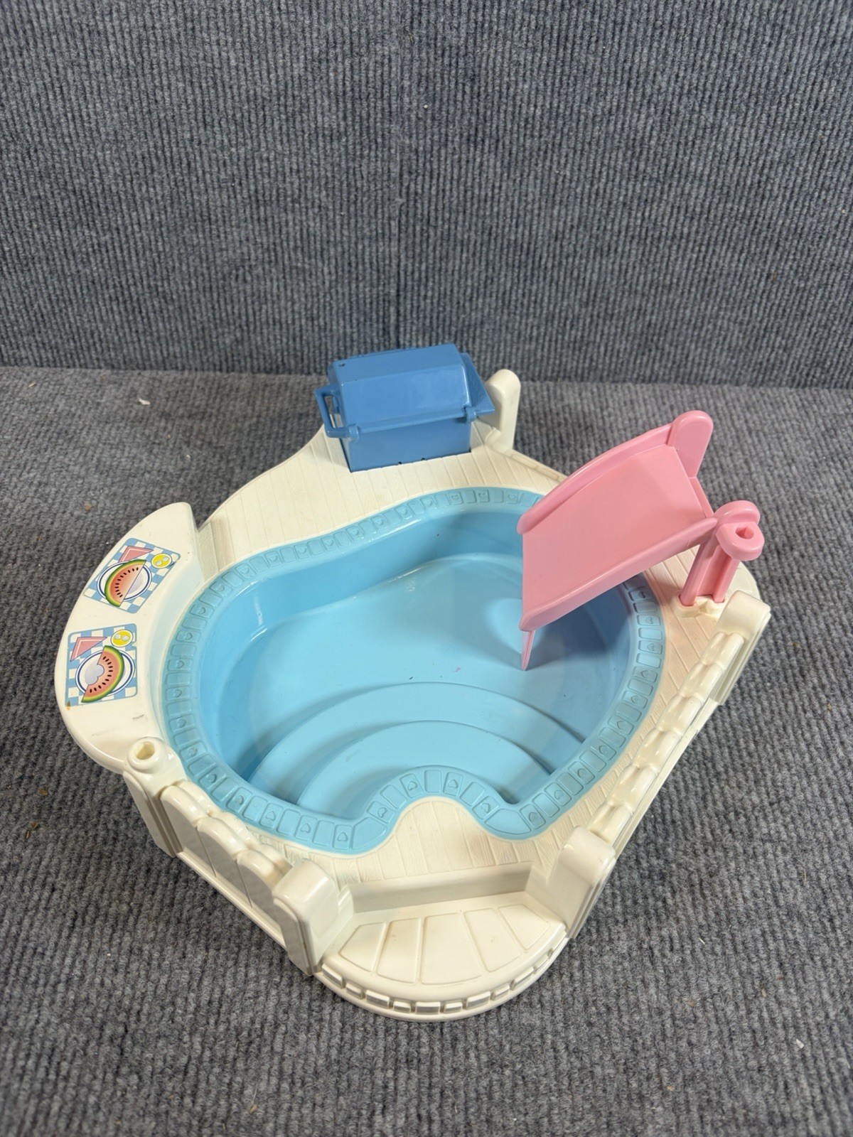 Casa de muñecas Fisher Price Loving Family Dream de colección piscina con barbacoa tobogán