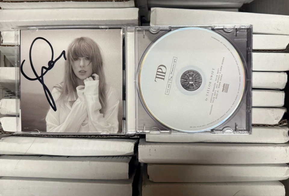 Taylor Swift Tortured Poets Department CD The Manuscript With Hand Signed Photo - Image 2 of 2