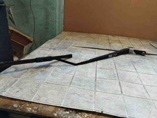 TOYOTA COROLLA Verso E12 Scheibenwischer vorne 2.20 Diesel 66kw 2008 21057825