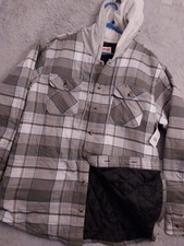NEW Wrangler Shacket Mens Large Quilted Hooded Insulated Jacket Shirt Outdoor L