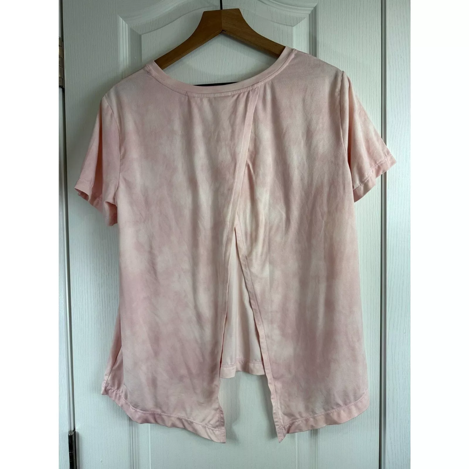 lole short sleeve split back pocket tie dye shirt