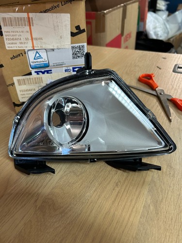 TYC FOG LIGHT LEFT N/S FRONT MK6 FIESTA 2001-2010 H11 BULB NOT INCLUDED FF1-03 - Picture 4 of 4