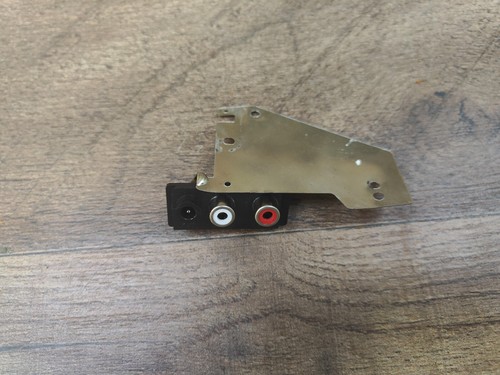 Technics SL-BD20 Turntable Parts - RCA & Ground Terminal - Picture 3 of 3