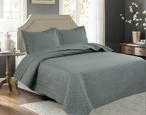 Legacy Decor 3 Pcs Square Sched Reversible Bedspread Grey Square Sched Reversible Bedspread