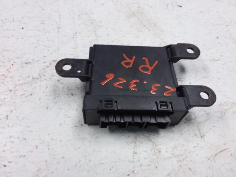 2017 MASERATI LEVANTE OEM PARK ASSIST SENSOR MODULE ID # 670032406