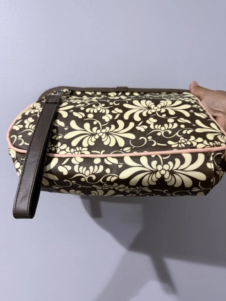 Muñeca sin asas y almohadilla Petunia Pickle Bottom floral rosa y marrón Cross Town G Foto 4 de 4