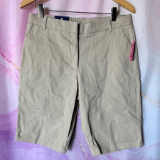 Izod Girls 16.5 Plus Tan Bermuda Shorts Flat Front NWT School Uniform Khaki