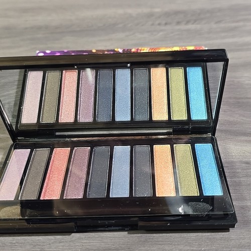 Discontinued "Luxe Clutch Eyeshadow Palette"- 10 Colors - by AVON - NEW In Box - Picture 2 of 6
