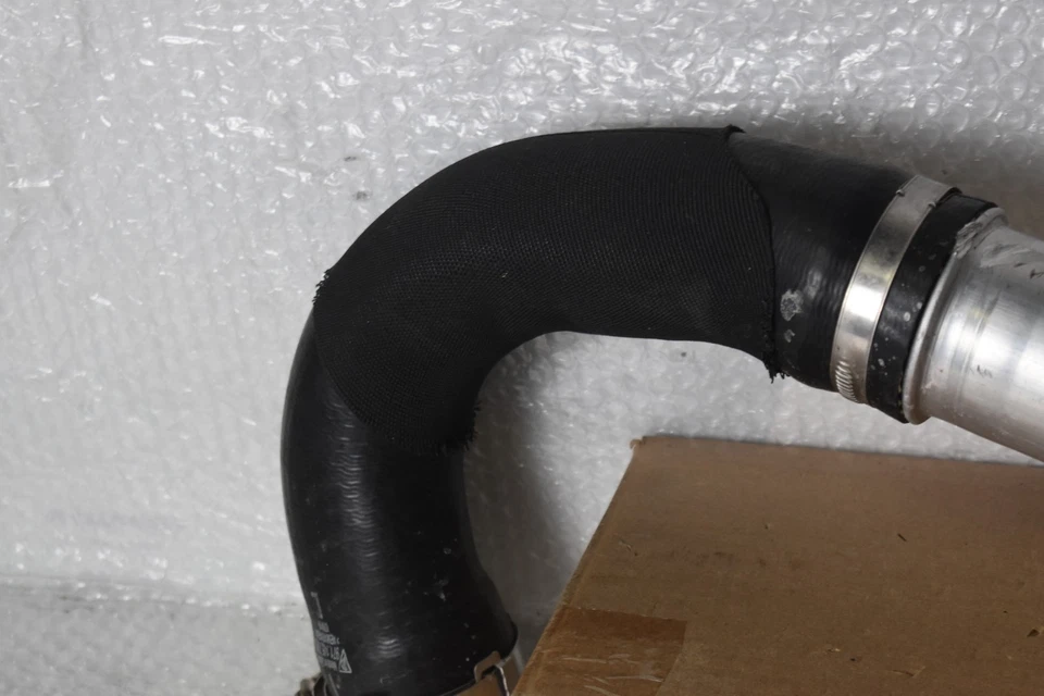 PORSCHE PANAMERA 4S INTER 冷却器软管降速器 2017 - 2023 原始设备制造商 971 145 708 — 第 2/4 张图片