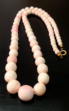 Hochfeine Engelshaut Korallen Kette Verlauf-Collier 53 cm lang ungefärbt