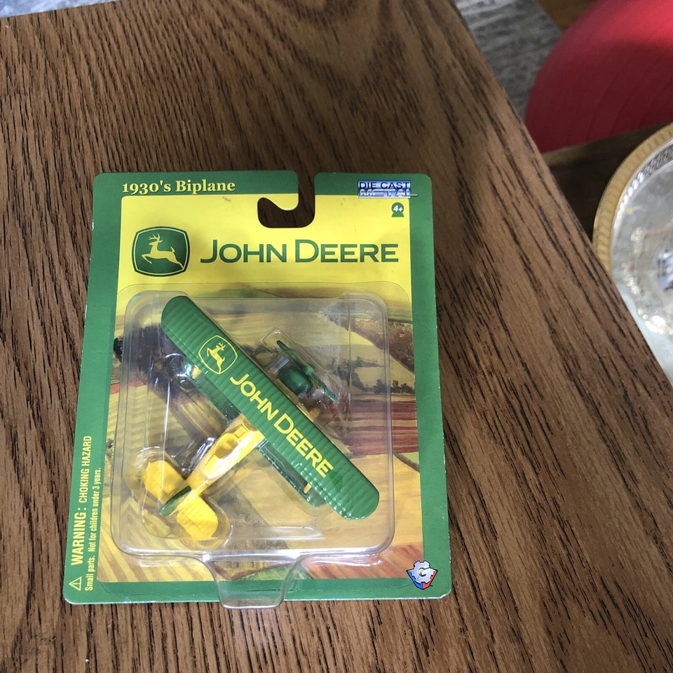 New John Deere 1930's BiPlane Green. Gearbox Die Cast Metal 2006 - Image 2 of 4