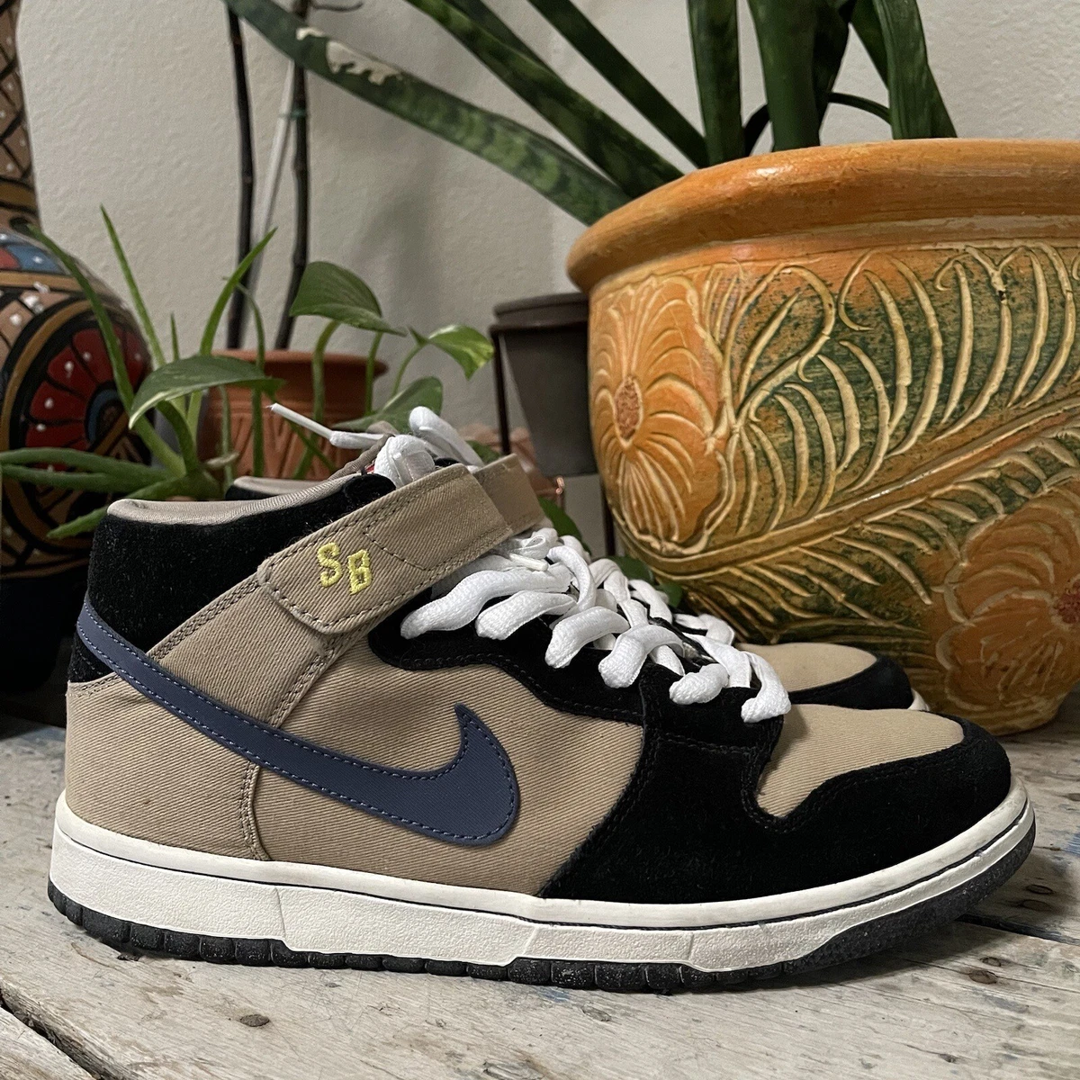 Nike Dunk Premium SB Mid Workwear for Sale | Authenticity