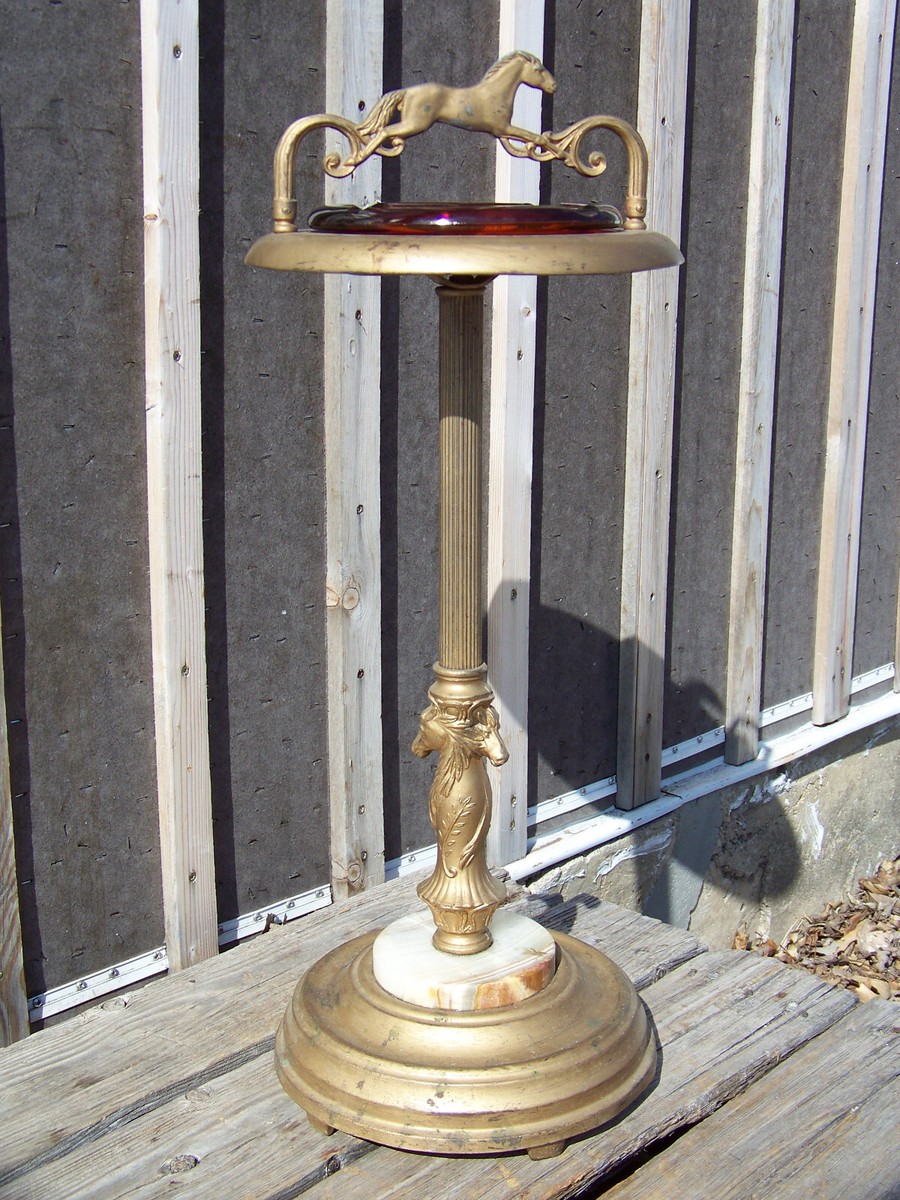 antique cigarette ashtray stand Vintage Art Deco Stallion Horse Smoking Stand Ashtray Agate Slag Glass 28