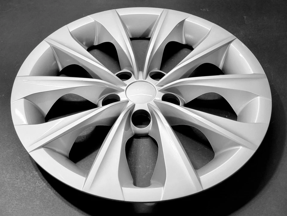 One New Wheel Cover Hubcap Fits 2015-2017 Toyota Camry 16" Silver # 514-16S Foto 2 de 4