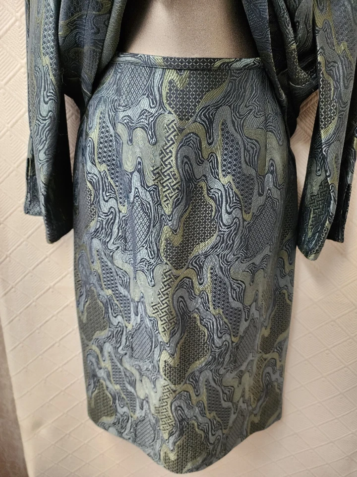 Citron Santa Monica S Two Piece Asian Inspired Silk Blend Jacket And Skirt - Image 4 of 4