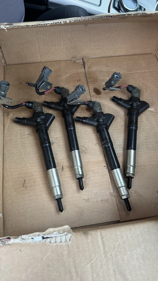 Denso Injektor Einspritzdüse Toyota Avensis/ RAV4 LEXUS IS II 220d 23670-0R040 - Bild 2 von 2