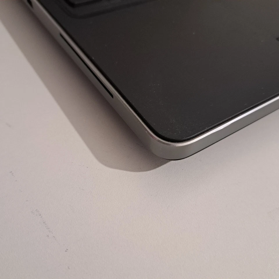 Pc Notebook Portatile DELL PRECISION 7520 i7 64GB RAM 2x 500GB SSD CAD 15.6" - Immagine 2 di 4