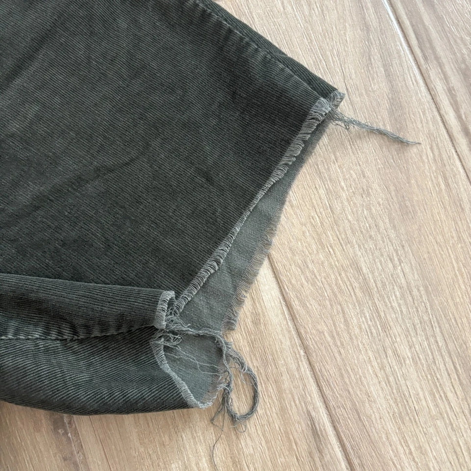 Pantalones Cortos De Colección Levi's 550 Pana Corte Para Mujer 12 MIS Verde Oliva Y2K Relajados Foto 3 de 4
