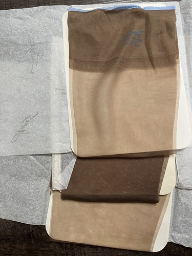 Vintage NOB Hanes 3 Pairs Nylon Thigh High Stockings Reinforced Sheer 8.5 Short - Picture 2 of 6