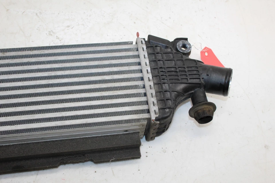 Infiniti Q60 2017-2018 2,0 L Inter Cooler 144614GC0A OEM BW56 Foto 4 de 4