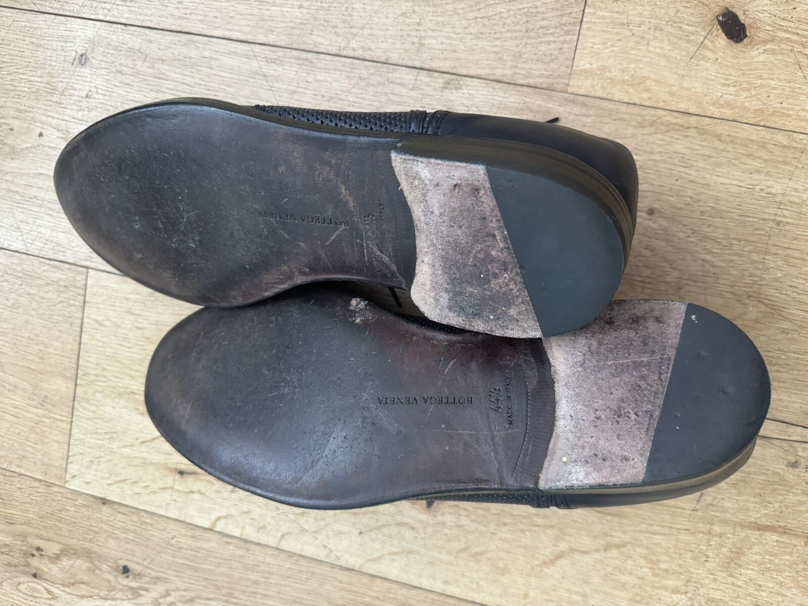 Scarpe da uomo blu Bottega Veneta Brogues forate taglia 44 5