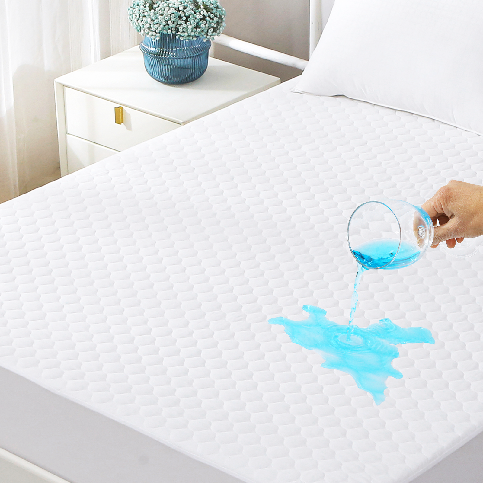 Quilted Waterproof Mattress Protector with Deep Pocket Mattress Cover Queen