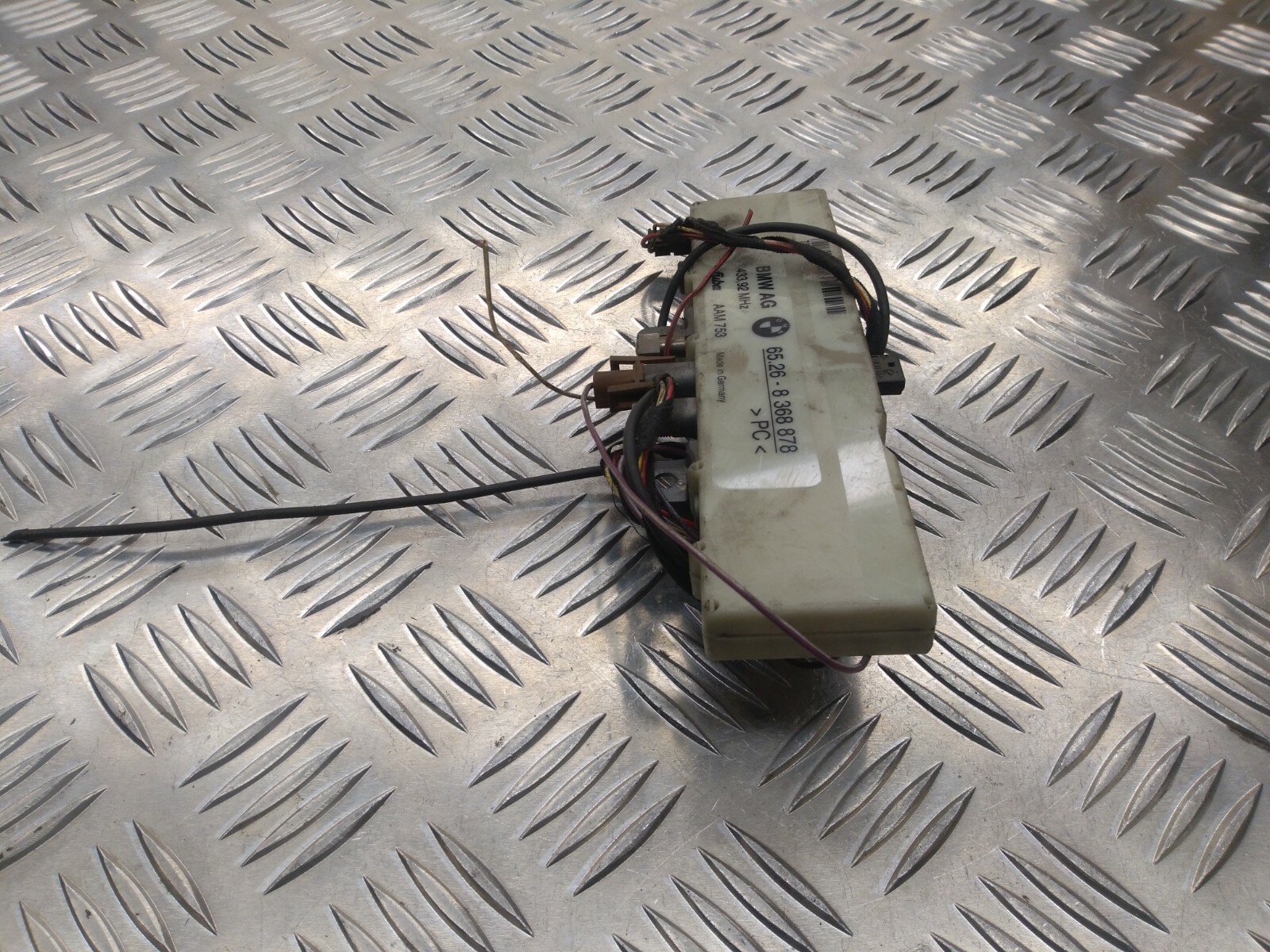 BMW OEM 00-03 540i Stereo Audio Radio-amplifier 65268368878 for  