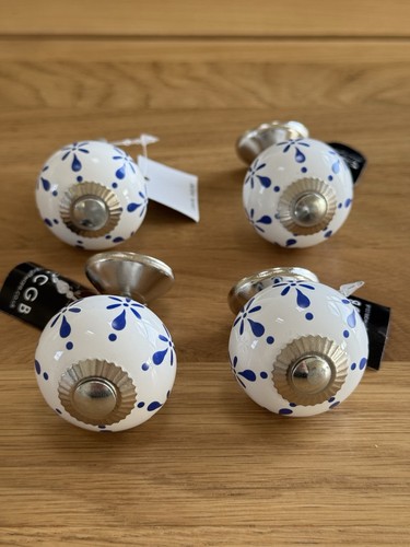 4 x Blue & White Draw Pulls / Knobs DIY Shabby Chic Victorian Style - Picture 1 of 4