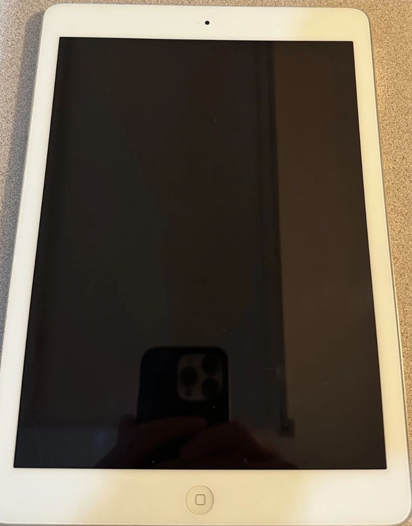 Apple iPad Air (1st Generation) Wi-Fi Dual Core Tablets & eReaders