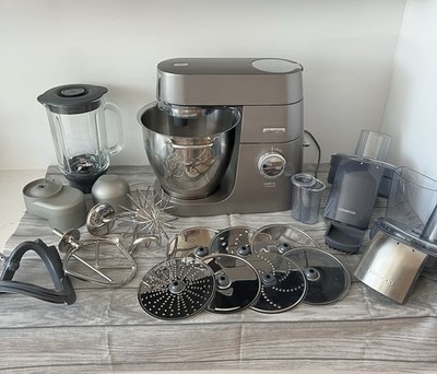 Kenwood Chef XL Titanium 1700W Küchenmaschine mit Zubehör