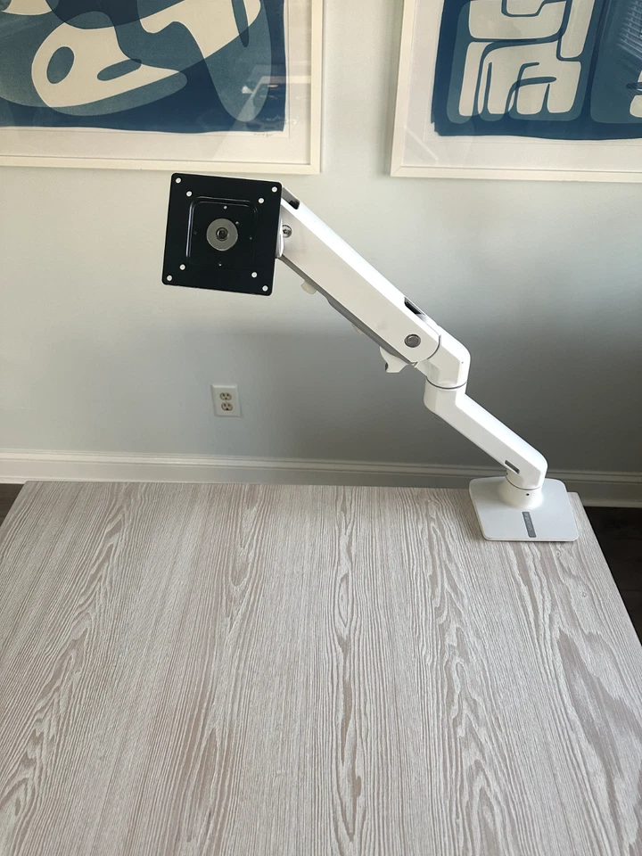 Ergotron HX Premium Heavy Duty Monitor Arm, Single Monitor, Standard Pivot White - Image 3 of 4