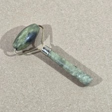 Jade Facial Roller