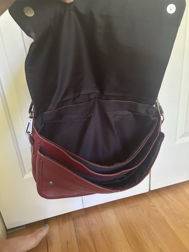 Rote Leder-Aktentasche Kuriertasche von Piel zum Aufstecken Schulter Reise Laptoptasche - Bild 20 von 23