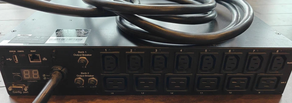 Tripp Lite Digital PDU 230v Switched RM PDUMH30HVNET - Image 2 of 2