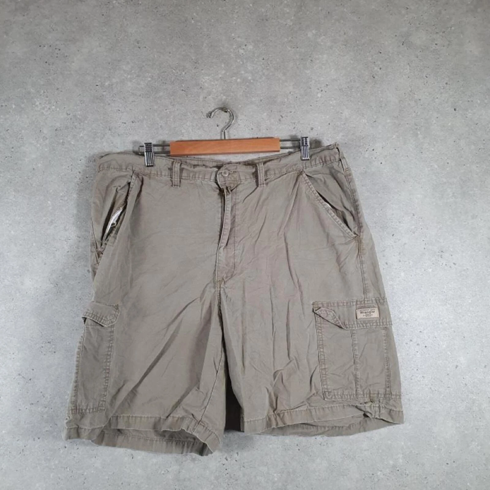 Vintage Wrangler Cargo Shorts Men’s W42 Beige BA4081
