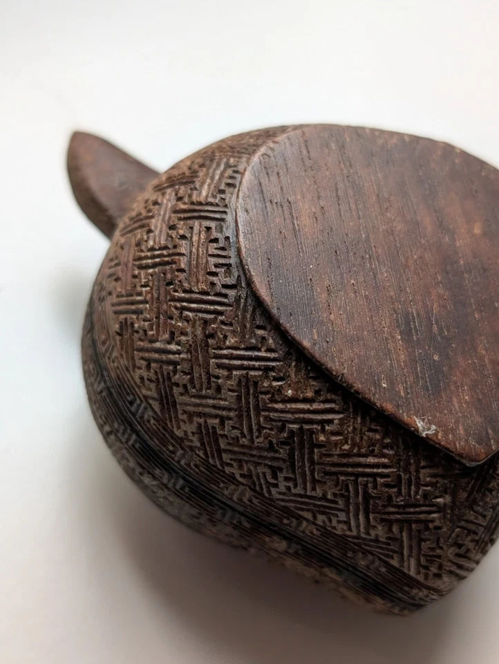 Antigua caja de regalo china tallada de madera blanco y rosa melocotón, dinastía Ming Foto 4 de 4