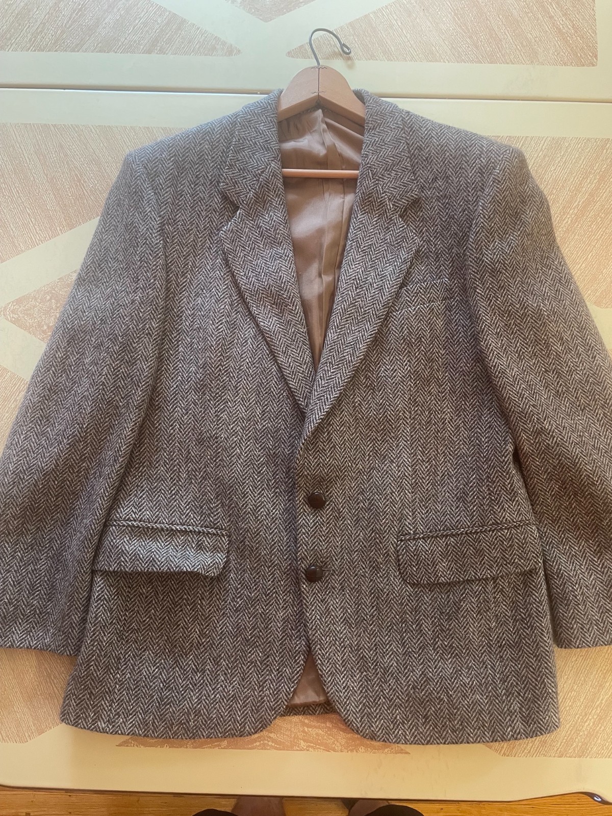 Herringbone Harris Tweed wool blazer in brown