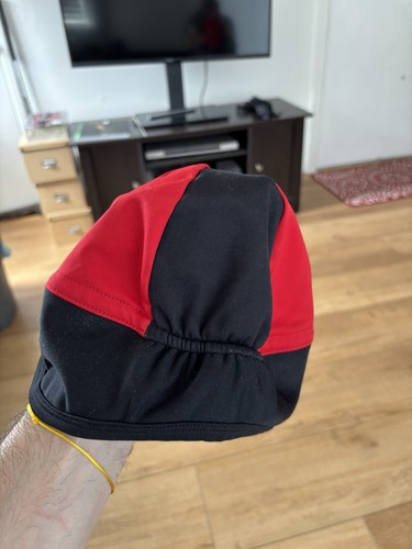 Castelli w/ Gore Windstopper Thermal Winter Cycling Cap : Red& Black - Picture 3 of 6