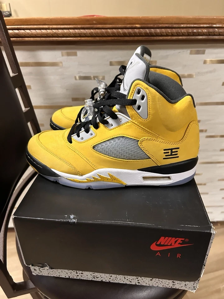 Size 8.5 - Jordan 5 Retro Tokyo T23 (2025) IO3372-700 100% Authentic - Image 4 of 4