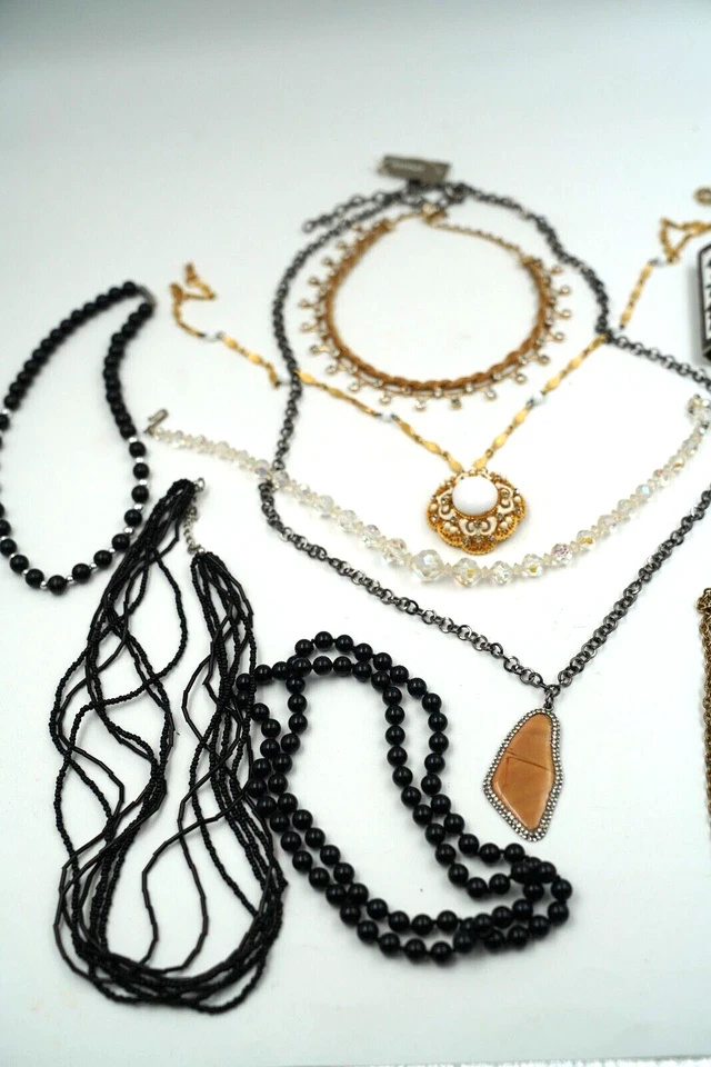 Lote - Collar Bisutería, Cuentas y Metal Tono Dorado, Estrás Elegante Foto 3 de 4