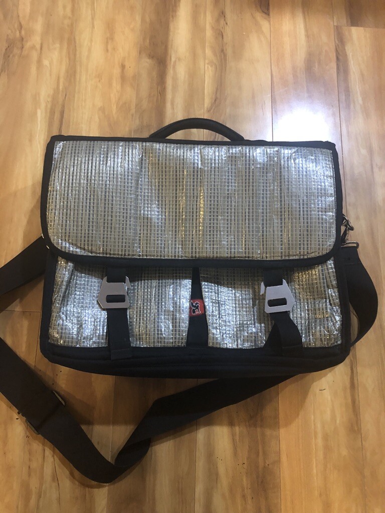 chrome chekhov sling messenger bag