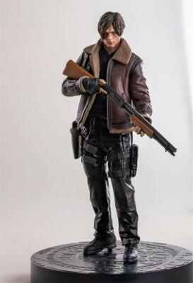 Resident Evil 4 Remake Collector s Edition Leon Statue Figure Box Set